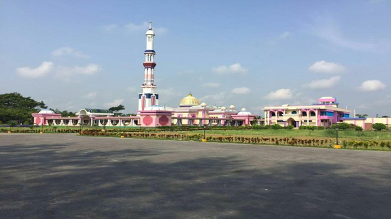 গুঠিয়া মসজিদ: বরিশালের ধর্মীয় ঐতিহ্য ও স্থাপত্য সৌন্দর্যের অনন্য নিদর্শন